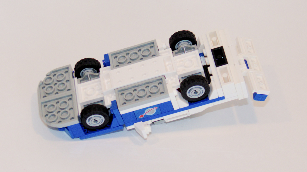 4_classic_space_nascar_bottom.jpg