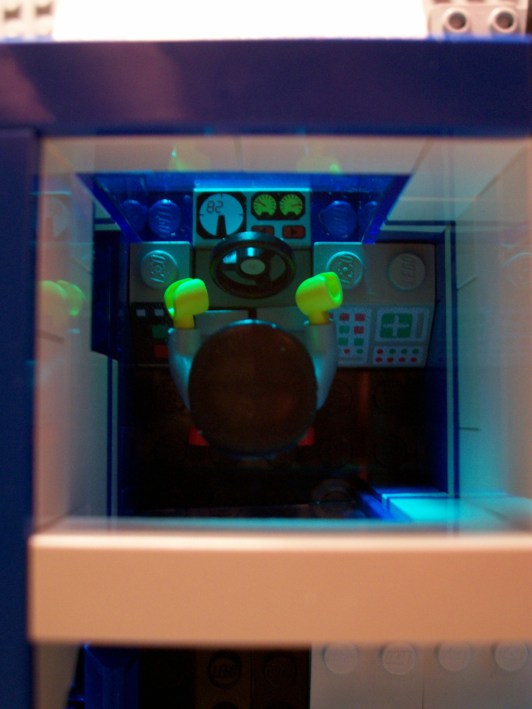 01_cockpit.jpg