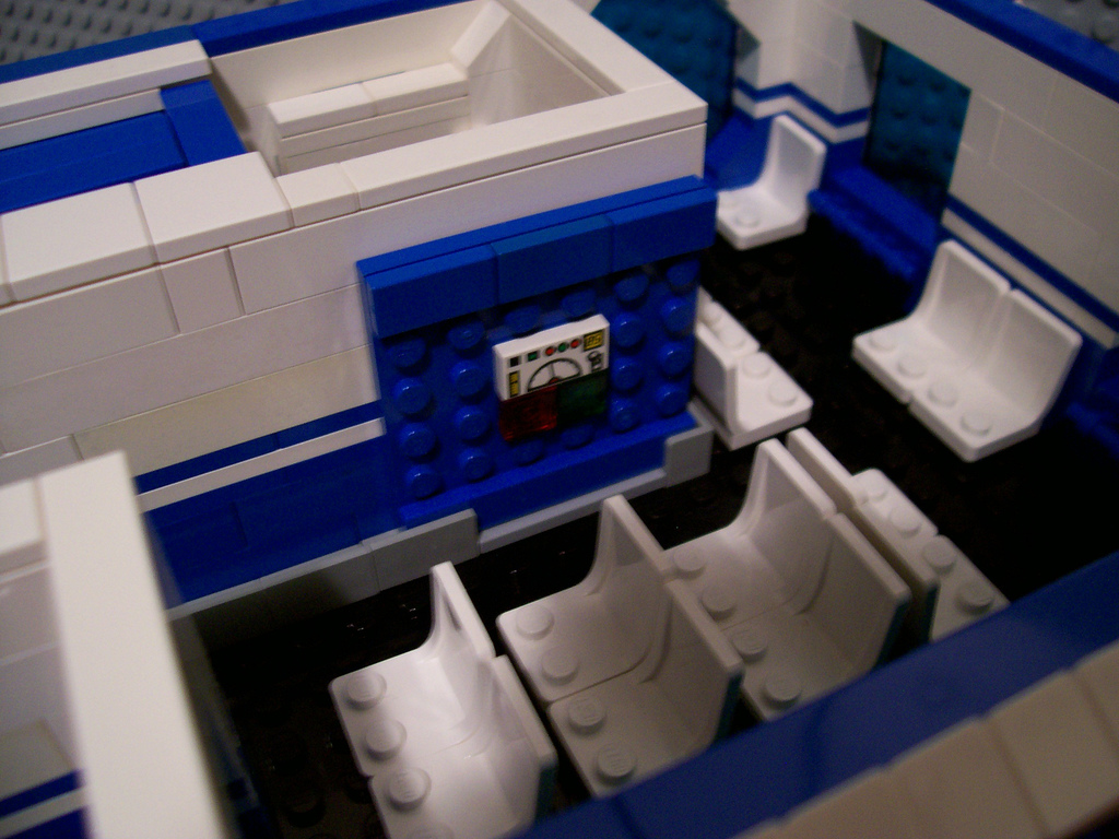 02_interior_door_closed.jpg