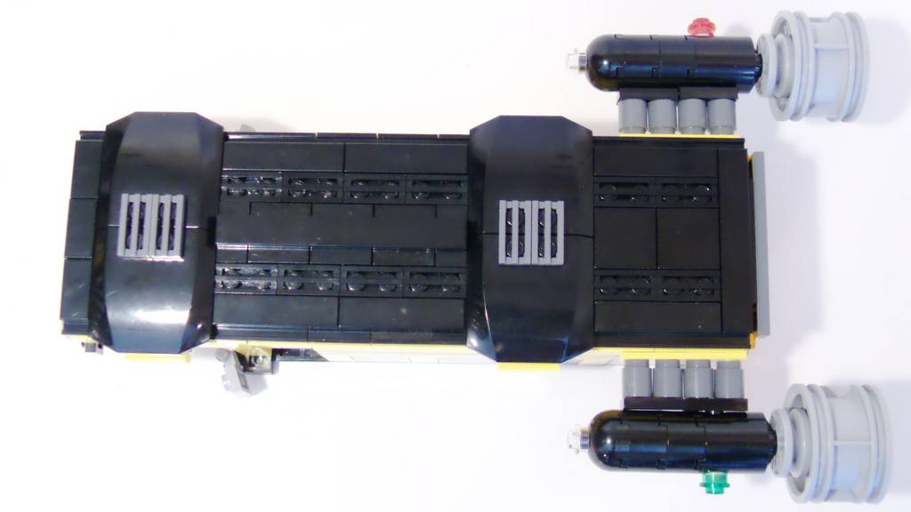 07_lunar_school_bus_underside.jpg