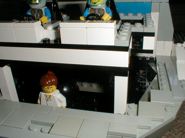 13under-cockpit-lounge-2.jpg