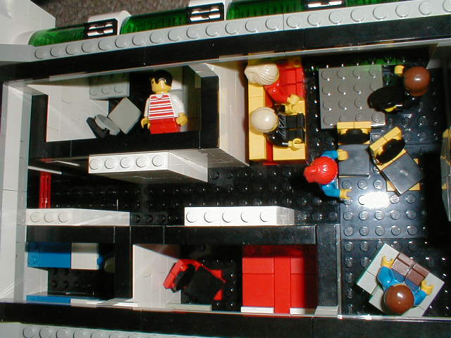 19main-cabin.jpg