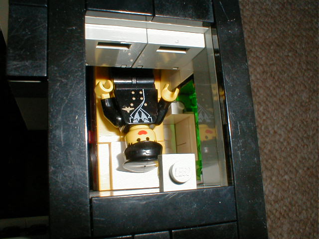 27captains-cabin.jpg
