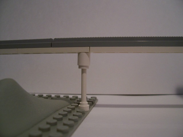 5_track_and_support_column.jpg