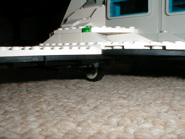 03shuttle-side.jpg