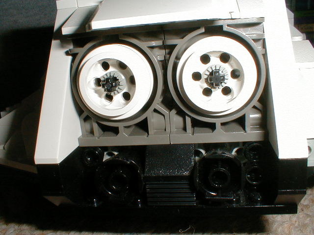 04shuttle-rear.jpg