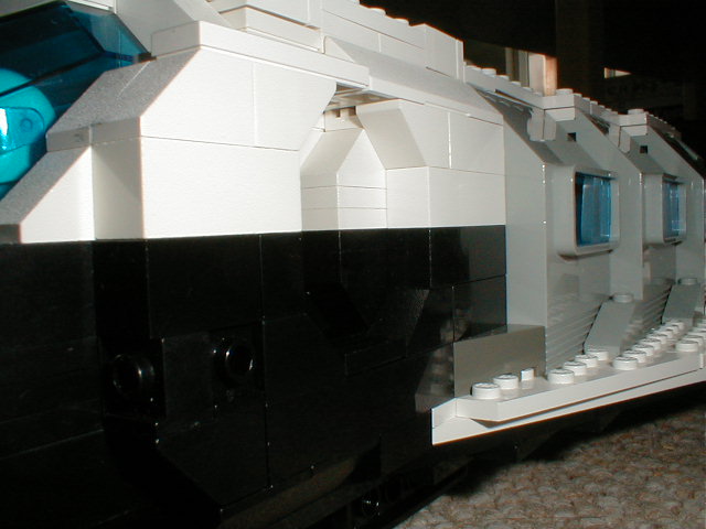 10shuttle-side-door-opening-2.jpg