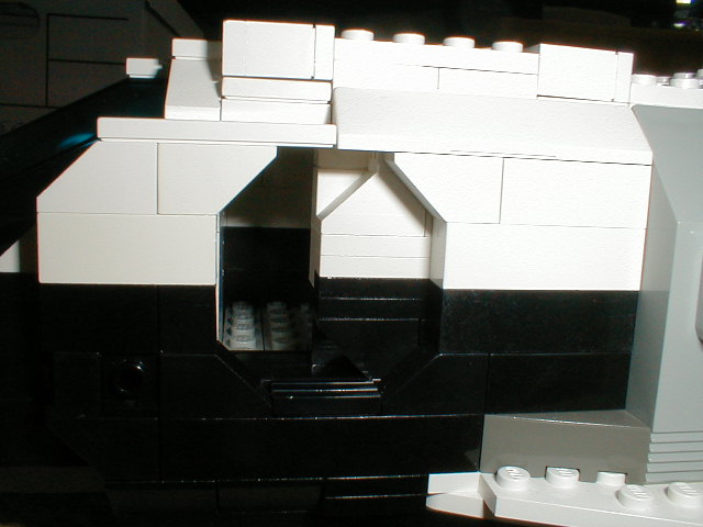 11shuttle-side-door-opening-3.jpg