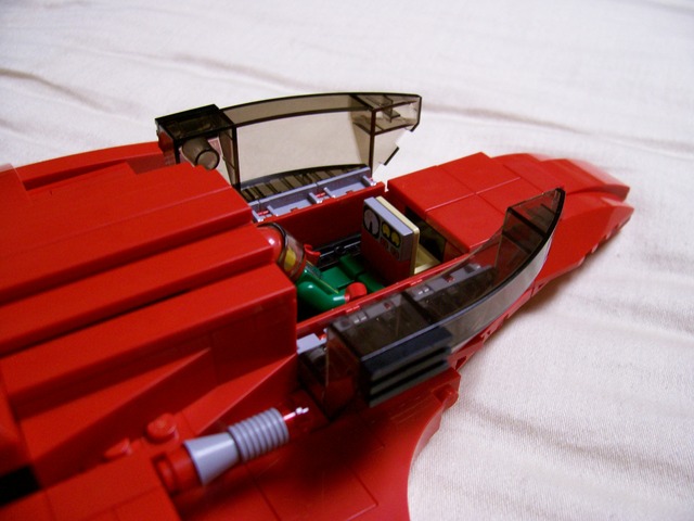 scarlet_mayhem_06_cockpit_doors_open.jpg
