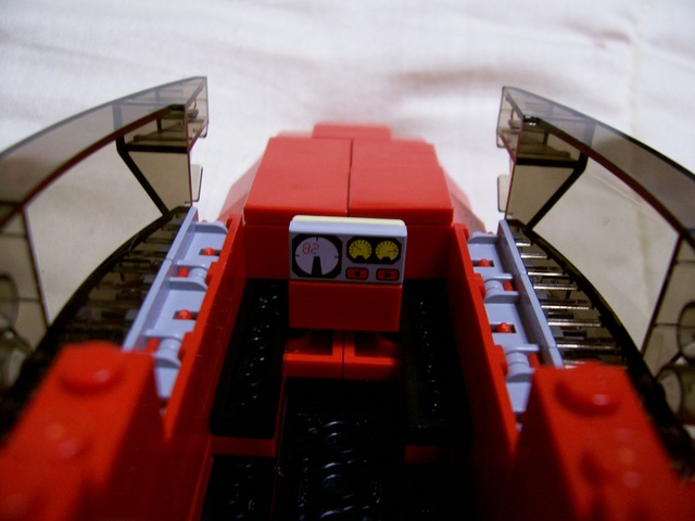 scarlet_mayhem_09_cockpit_interior.jpg