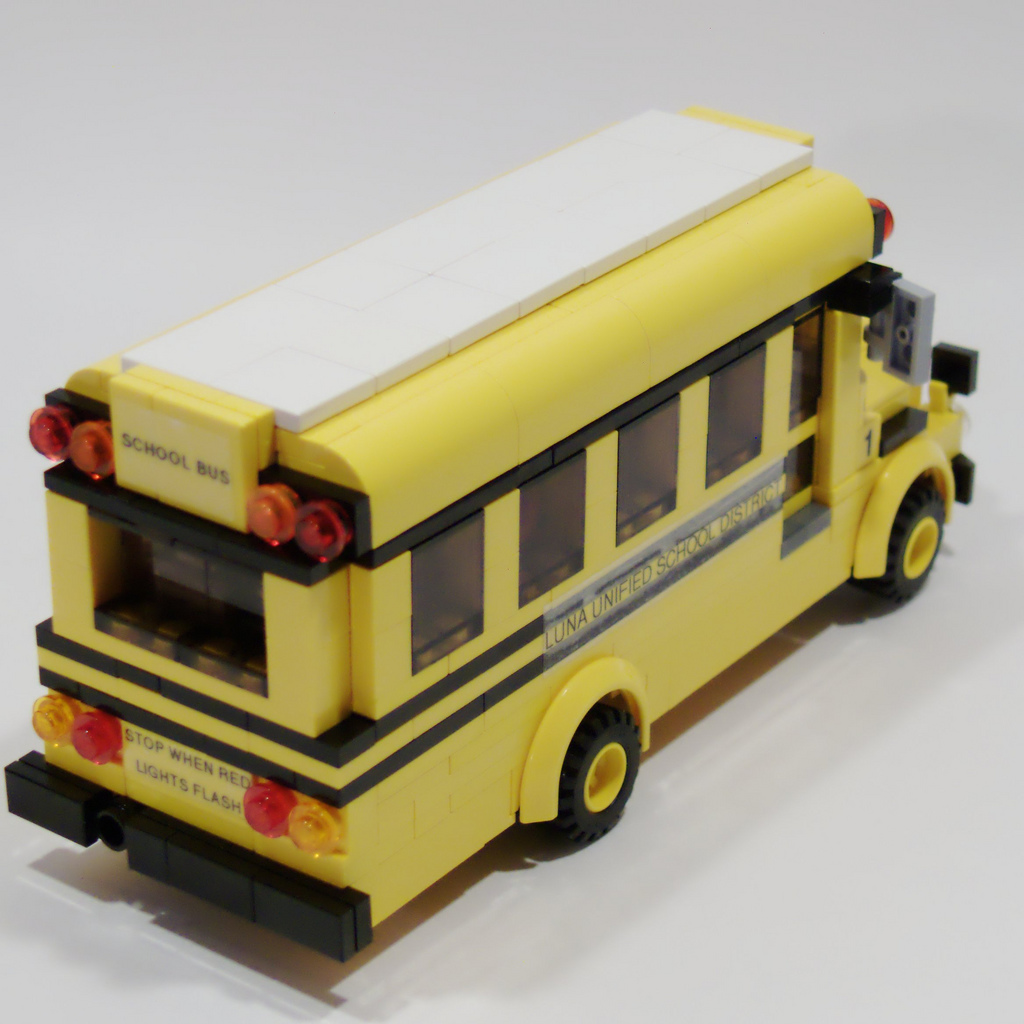 1_wheeled_school_bus_right_rear.jpg