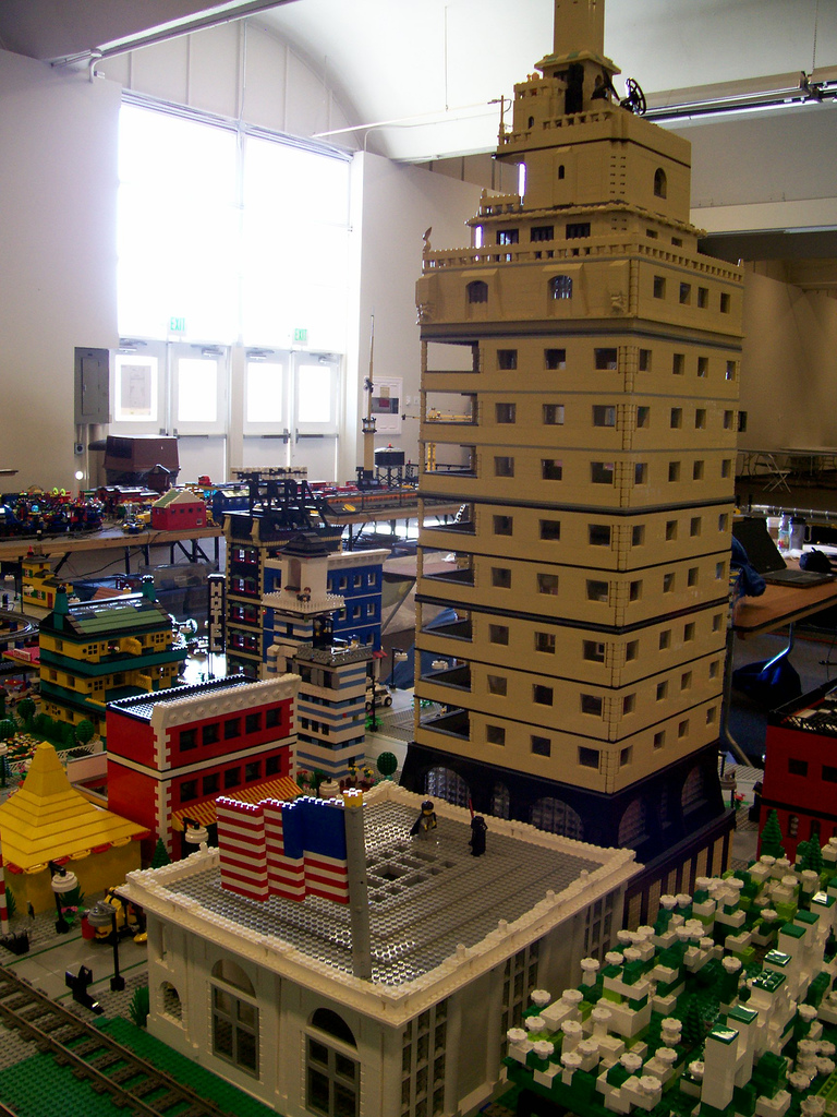 13_downtown_featuring_johannes_skyscraper.jpg