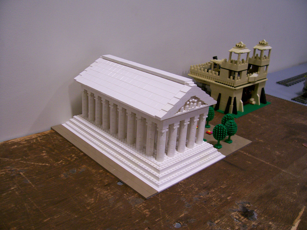 40_johannes_ancient_buildings_during_show.jpg