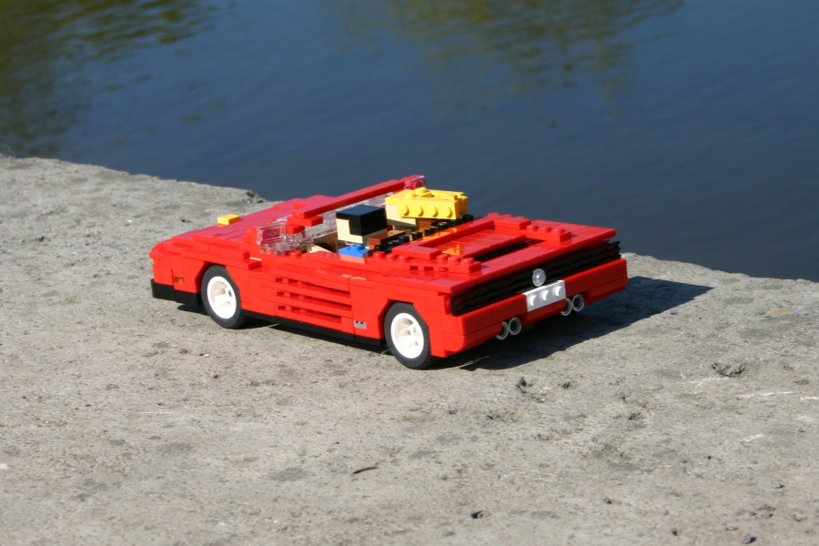 ferrari_testarossa_1.jpg