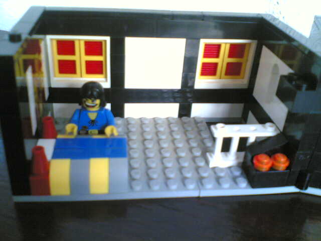moc_house1d.jpg