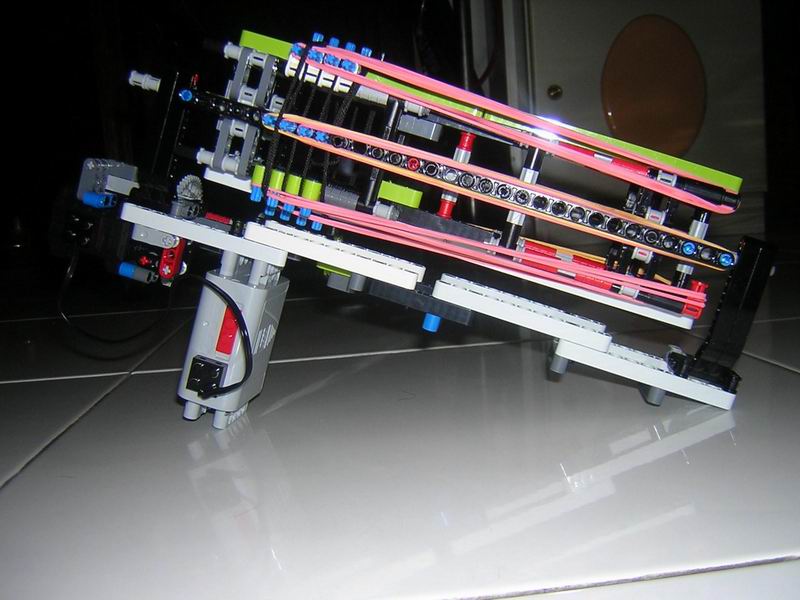 resize_of_rubber_band_gun_a.jpg