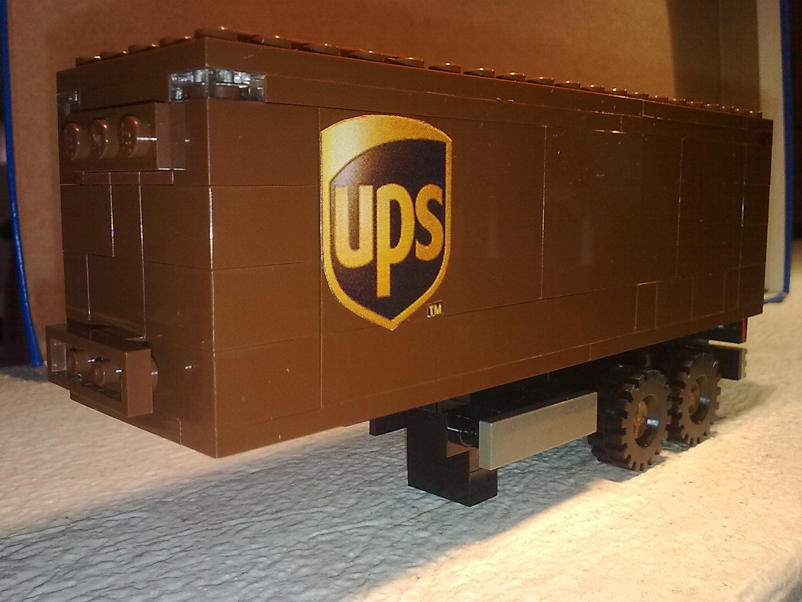 01d_moc_-_ups_truck.jpg