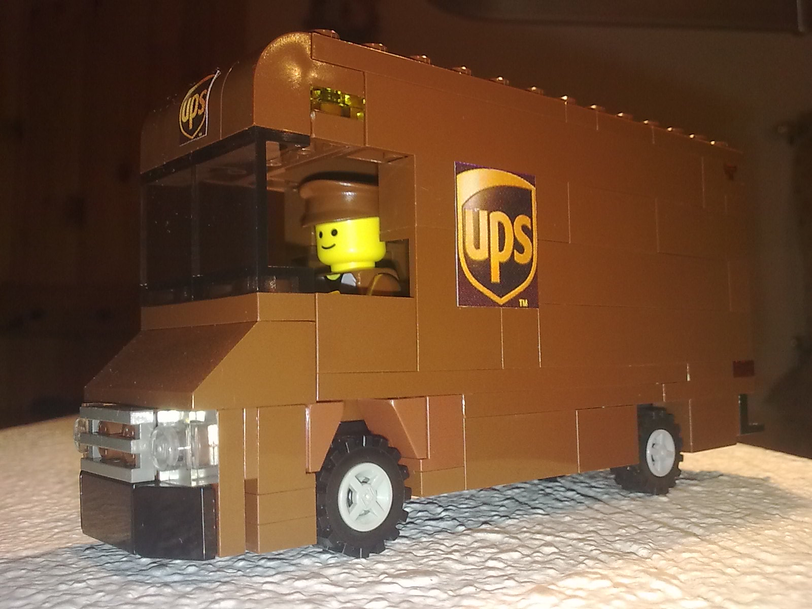 02c_moc_-_ups_van.jpg