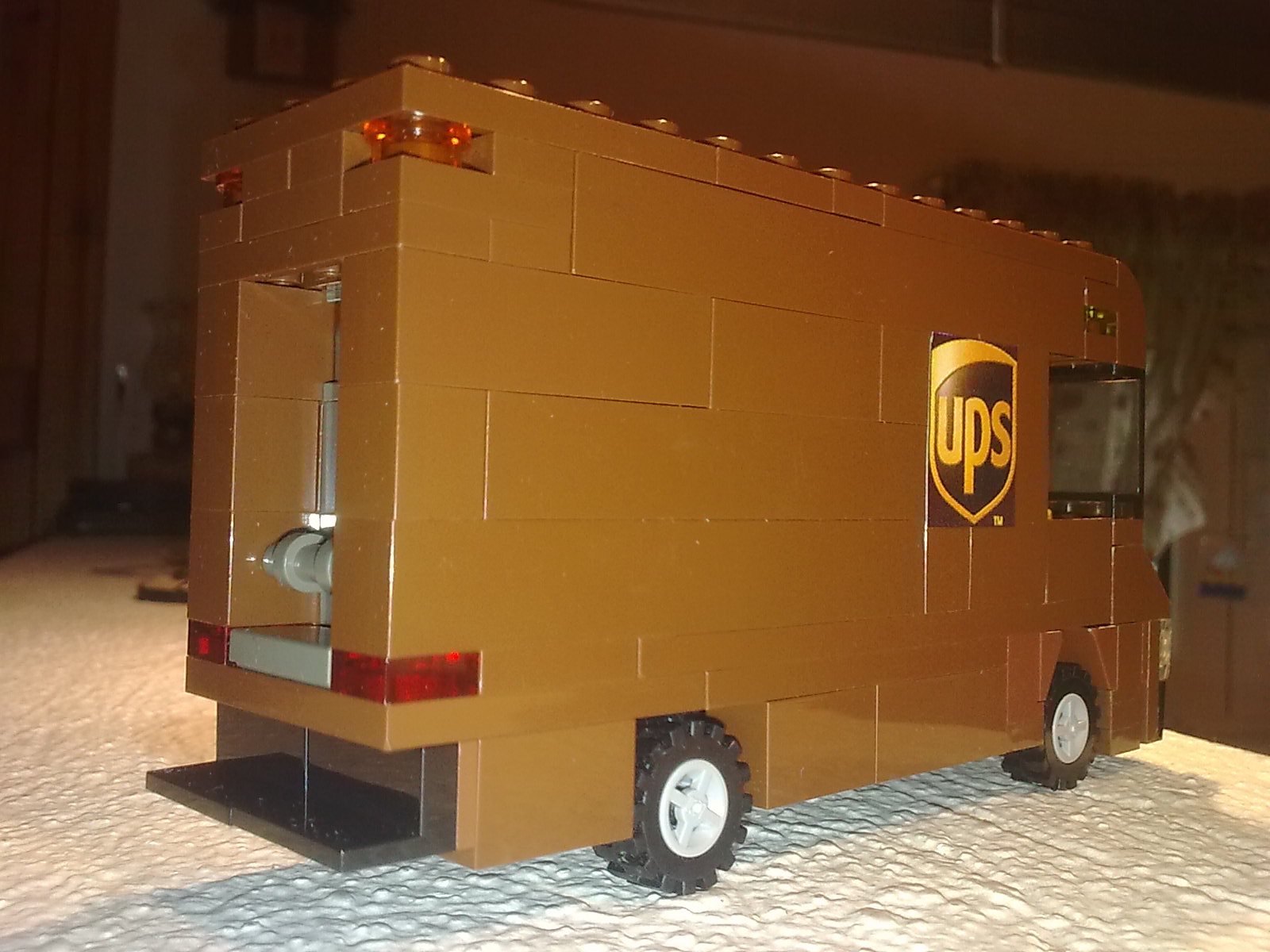 02d_moc_-_ups_van.jpg