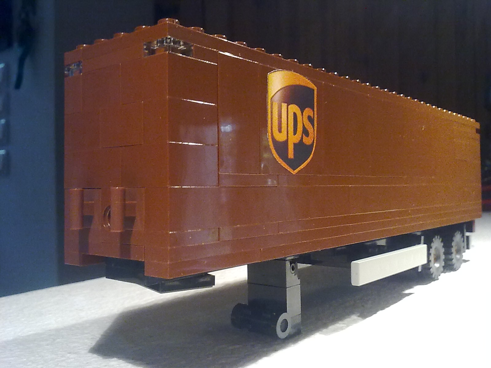 18d_moc_-_ups_truck.jpg
