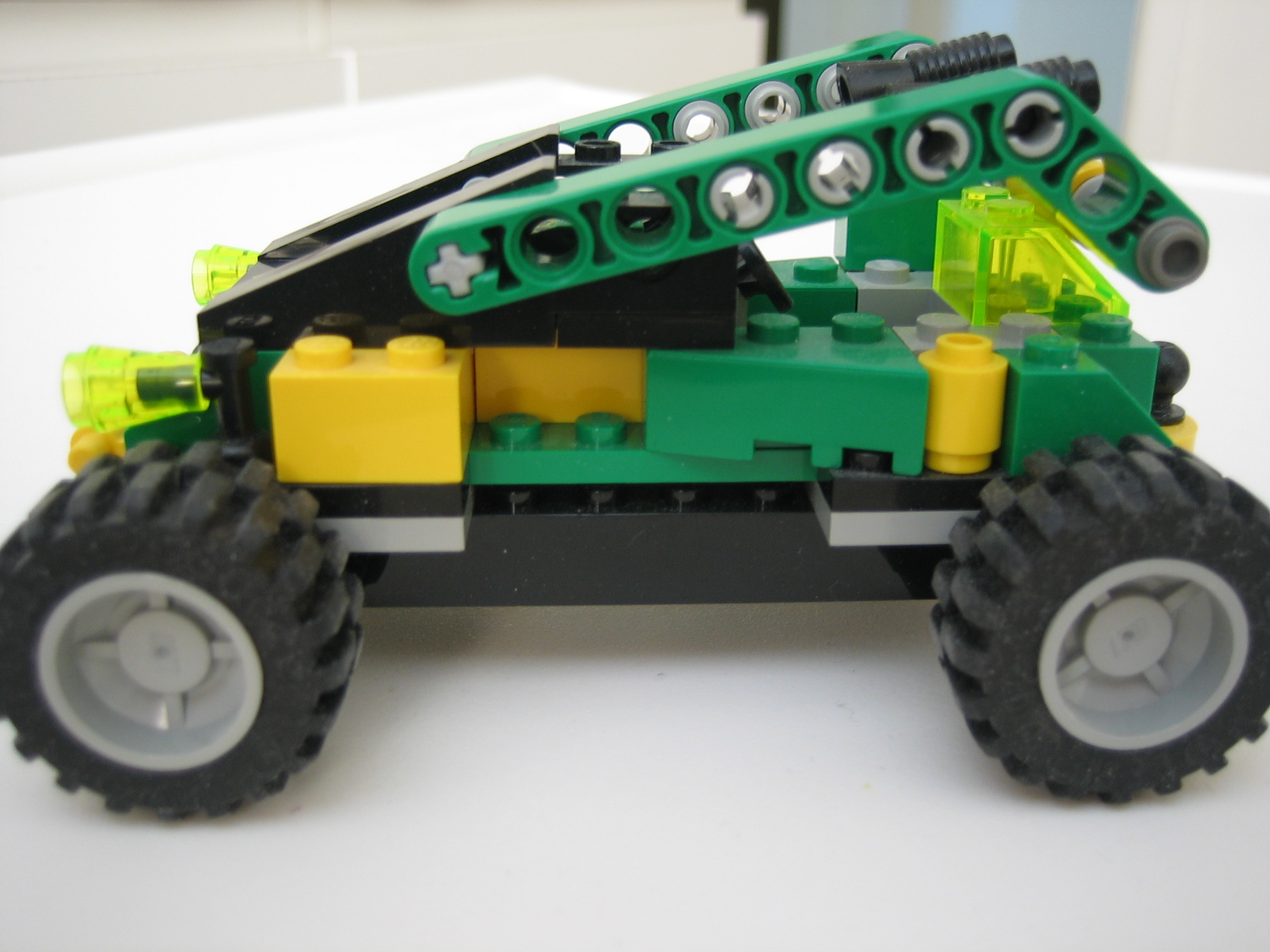 moc_buggie_02.jpg