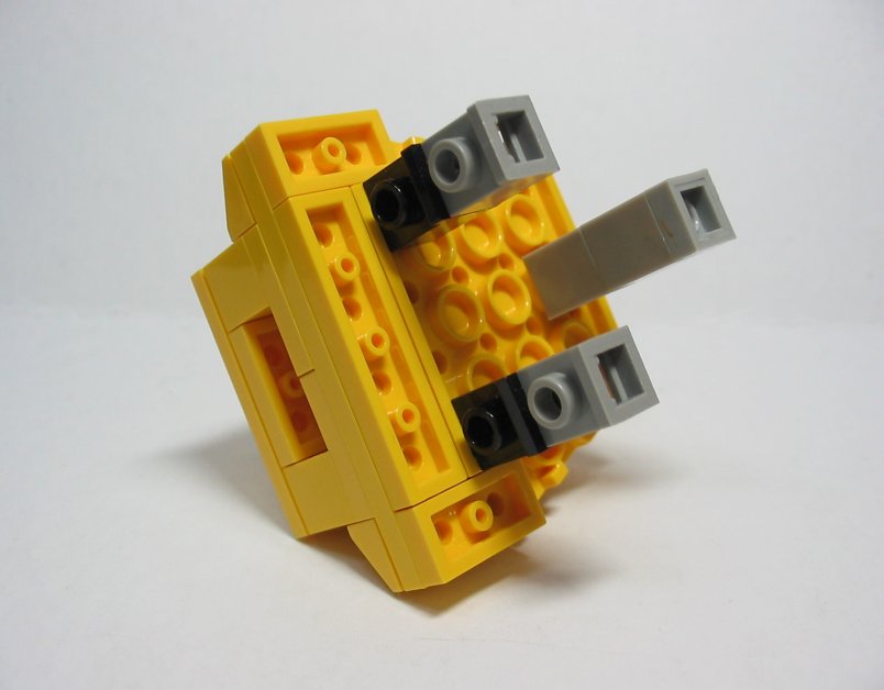 3_pin_plug_003.jpg