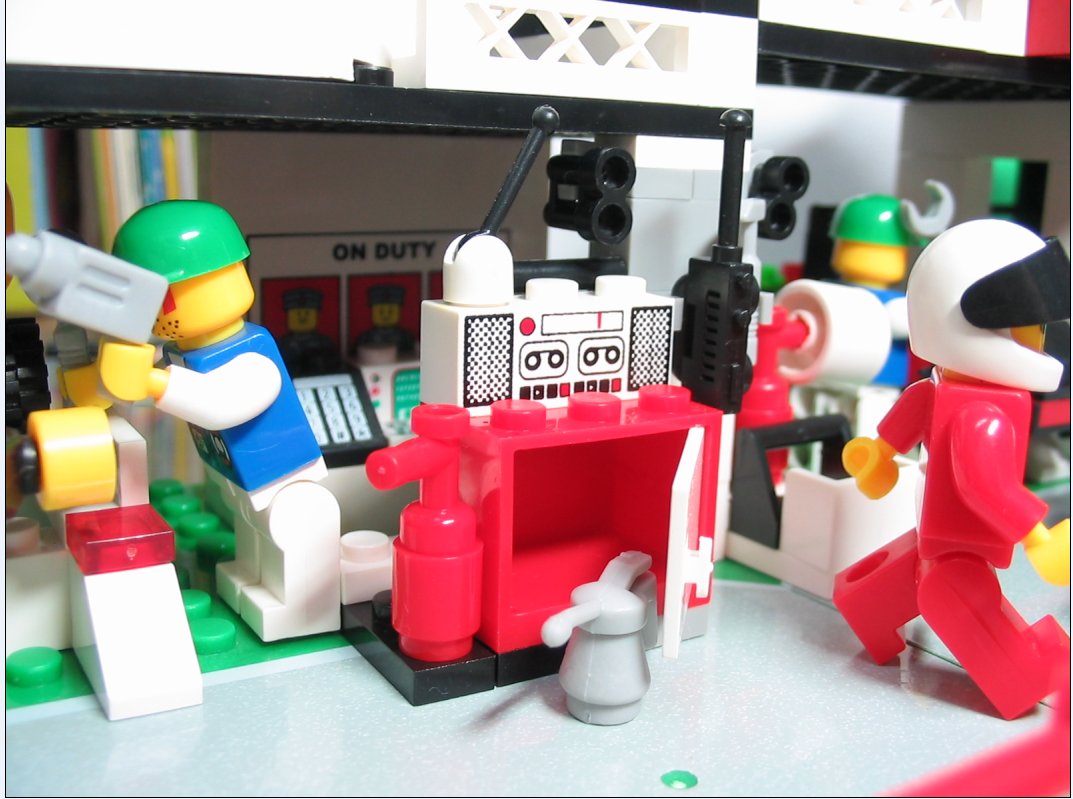 mini_racers_garage12.jpg