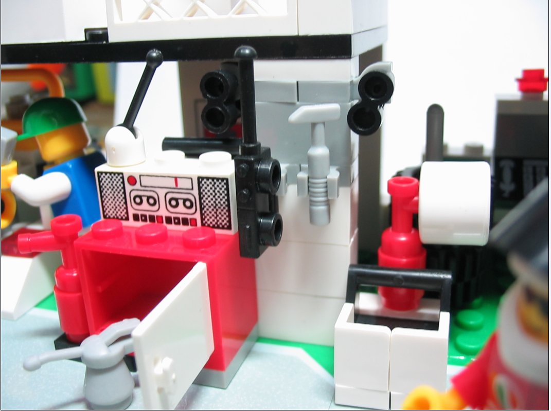 mini_racers_garage17.jpg
