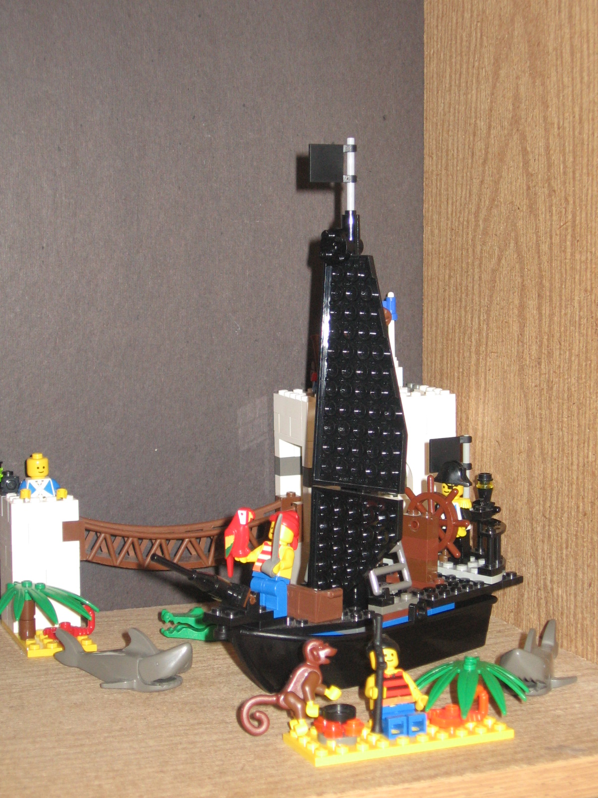 ship_1.jpg