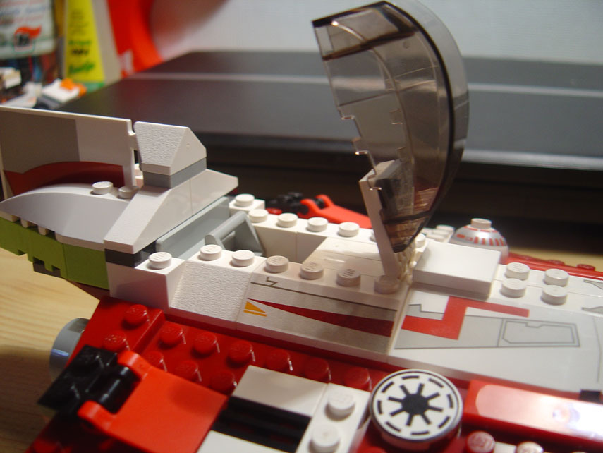 cockpit_open.jpg
