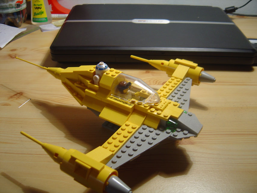 cockpit_closed.jpg