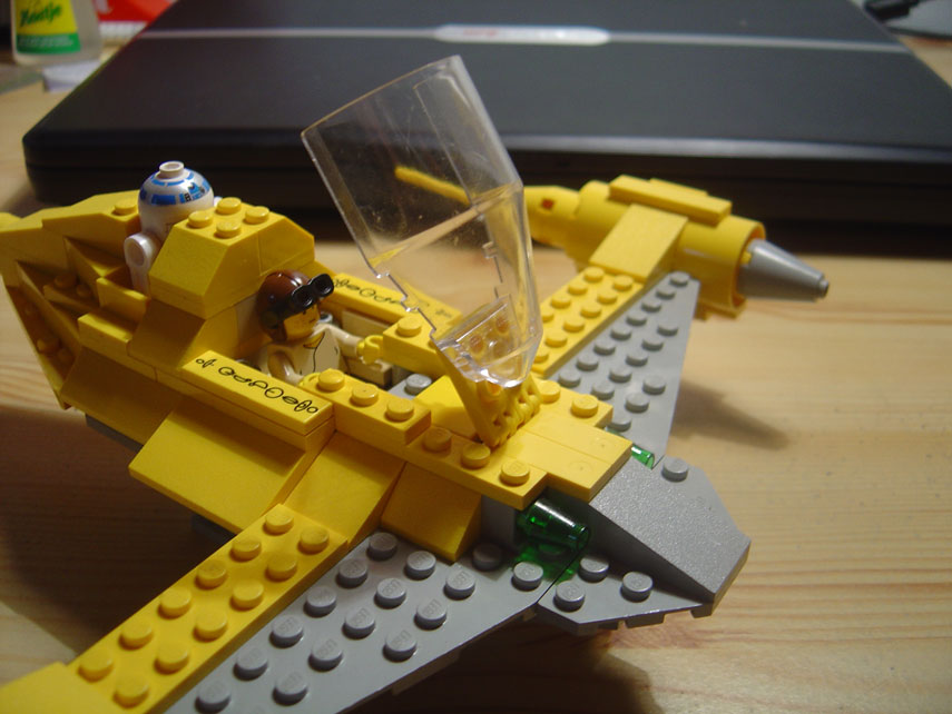 cockpit_open.jpg