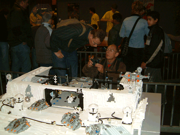 lg2003-33.gif