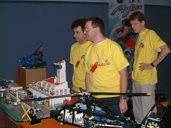 lg2003-38.gif