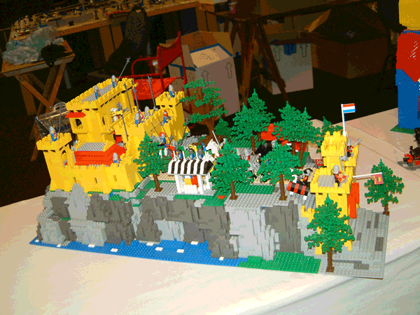 lg2003-64.gif