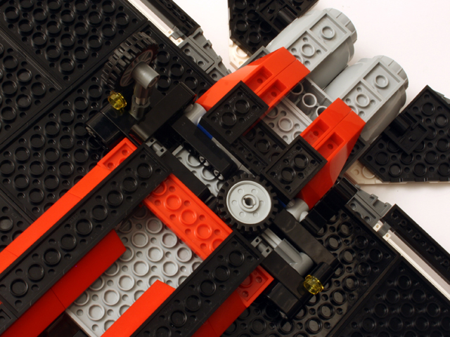 5892_1_undercarriagerear_640.jpg