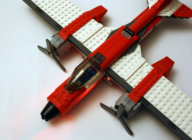 5892_2_lightson_640.jpg