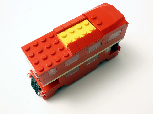 bus_build5_640.jpg