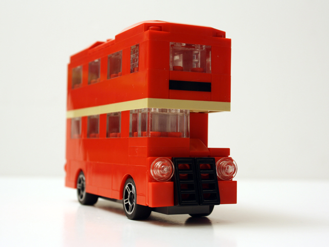 bus_viewfrontoblique_640.jpg