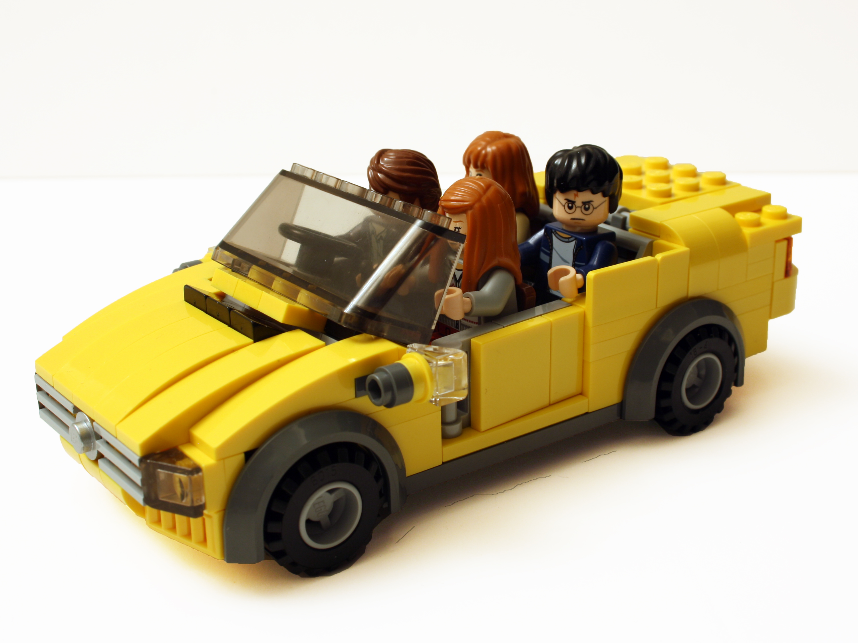 0_yellowcar_f.jpg