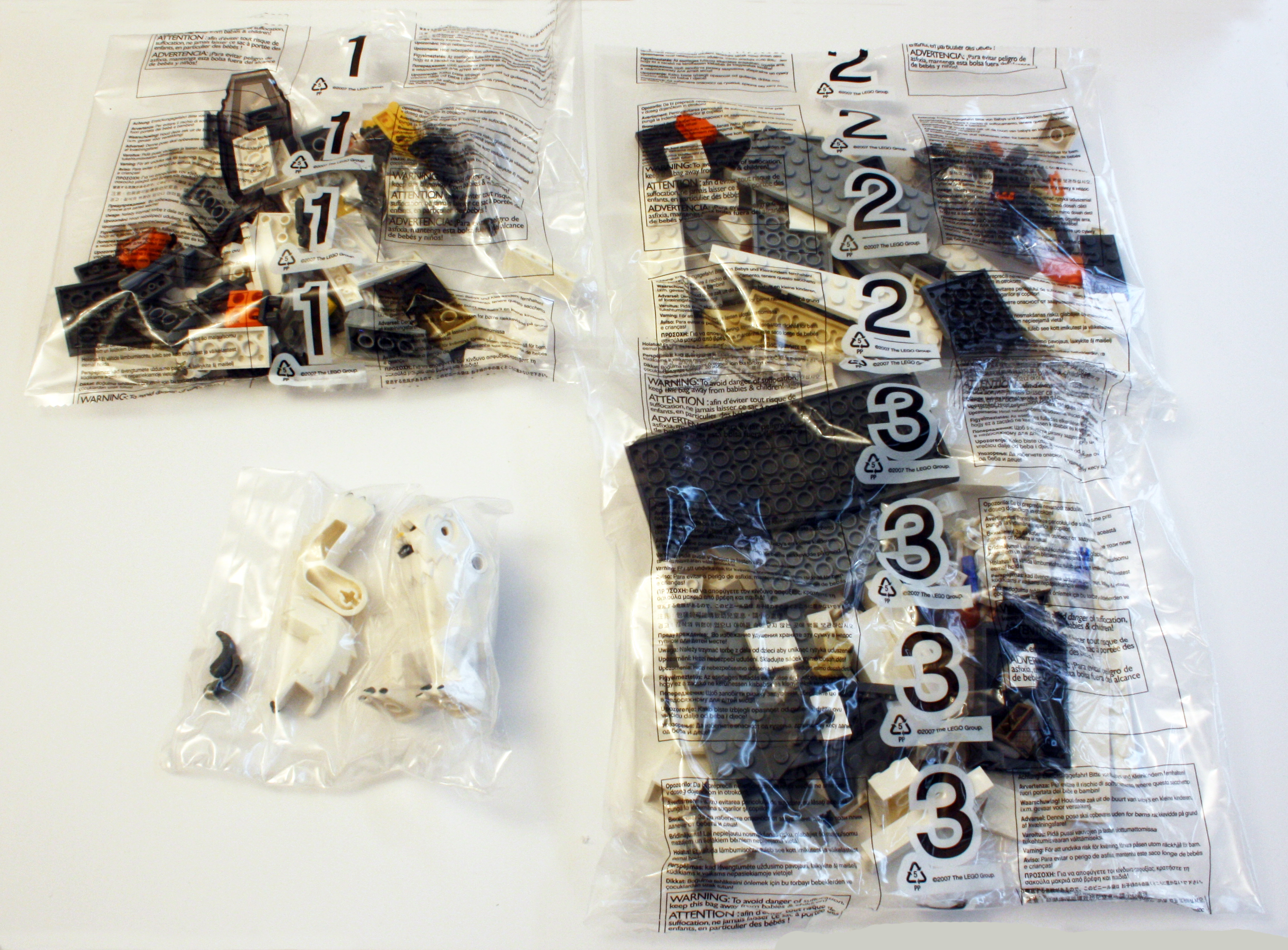 8089_contents_bags.jpg