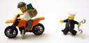 7286_handcuffchase.jpg