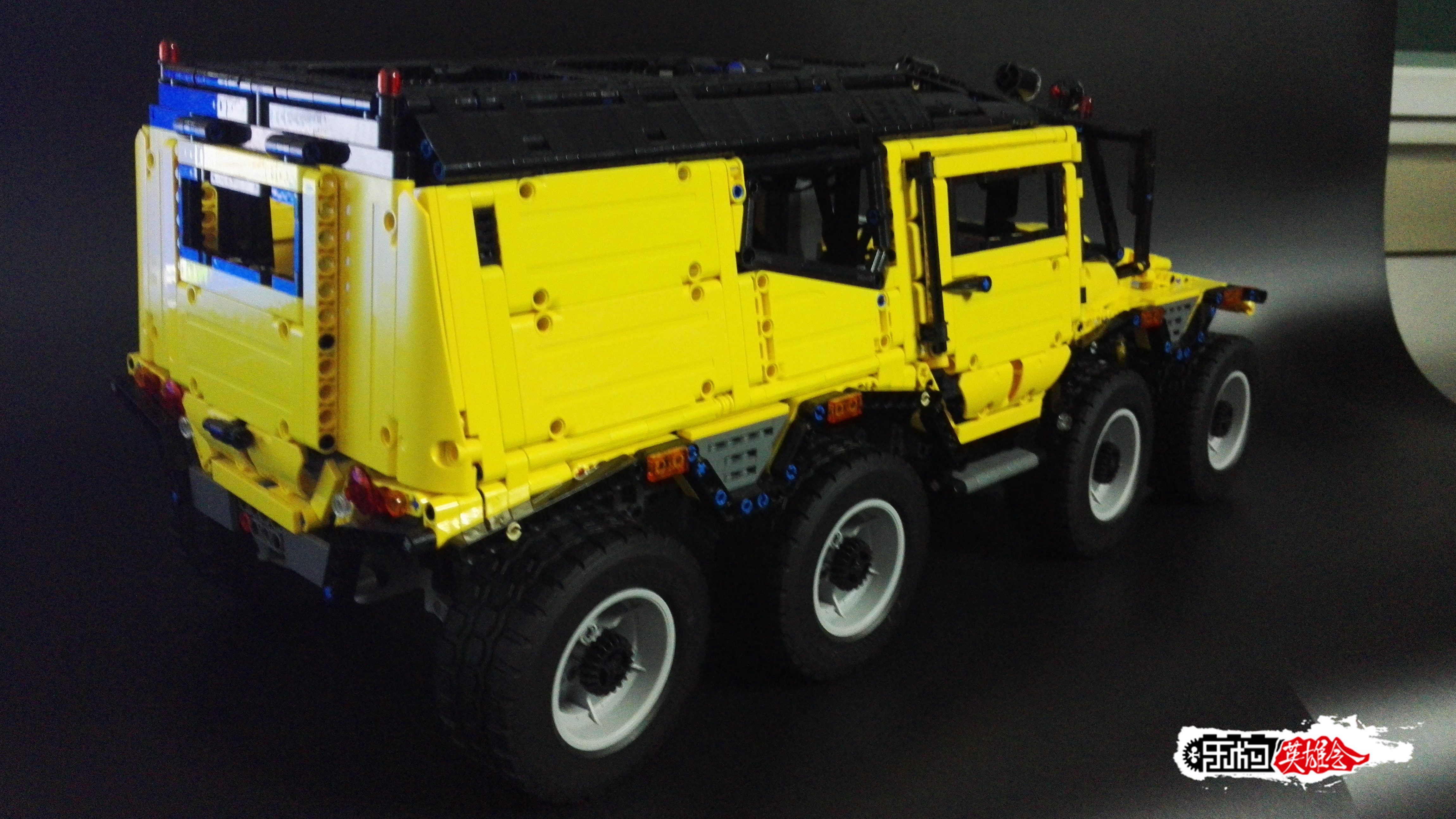 avtorosshaman8x8_003.jpg