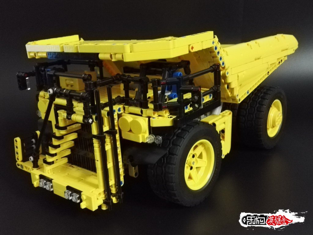 caterpillar797f_000.jpg