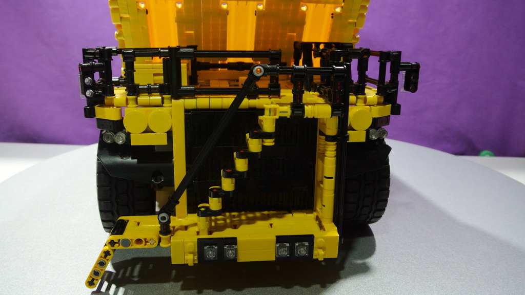 caterpillar797f_002.jpg