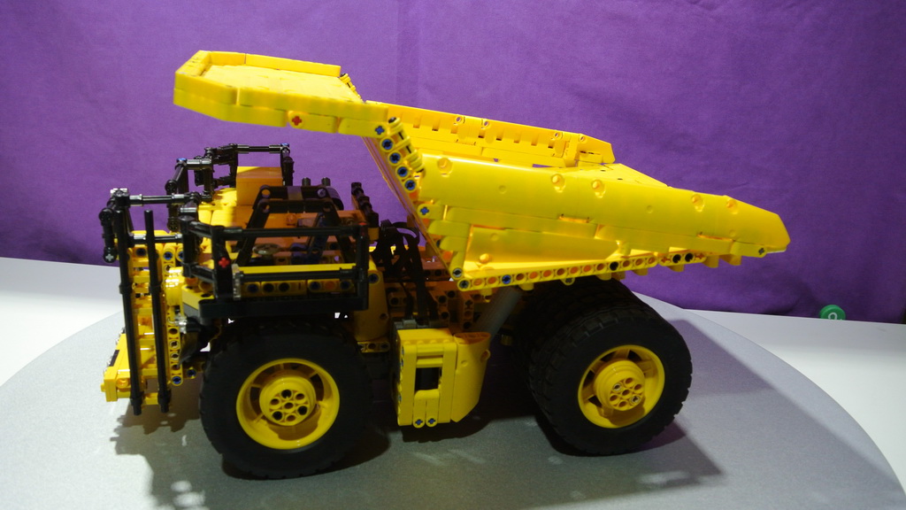 caterpillar797f_003.jpg