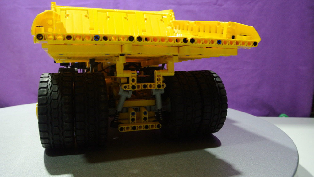 caterpillar797f_005.jpg