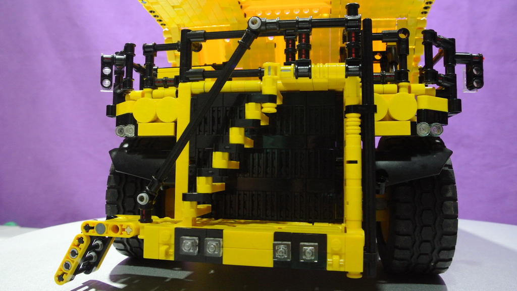 caterpillar797f_007.jpg