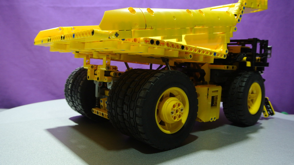 caterpillar797f_012.jpg