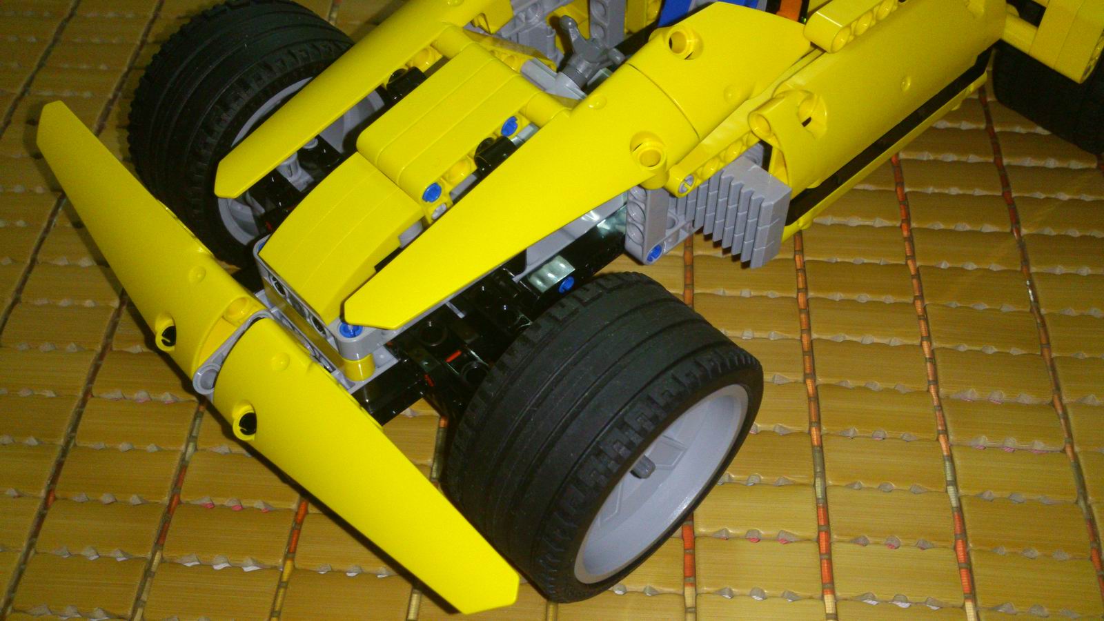 yysmoc_yellow_0006.jpg